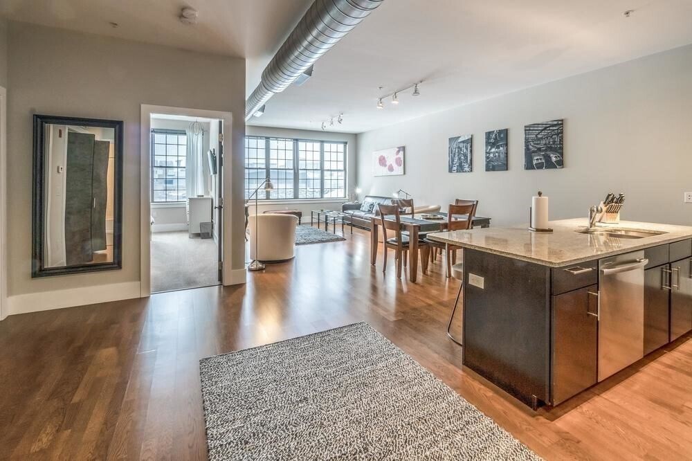 Foto principal - 154 W 2nd St