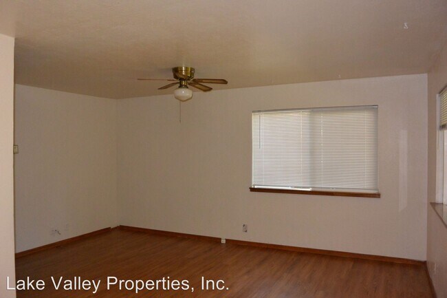 Building Photo - 2522 Elwood Ave