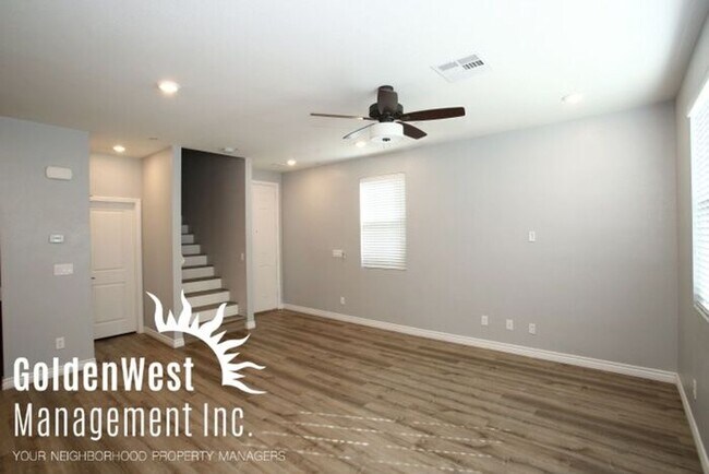 Building Photo - Cozy 3Bdm 2.5Ba home in Capobella Ave.