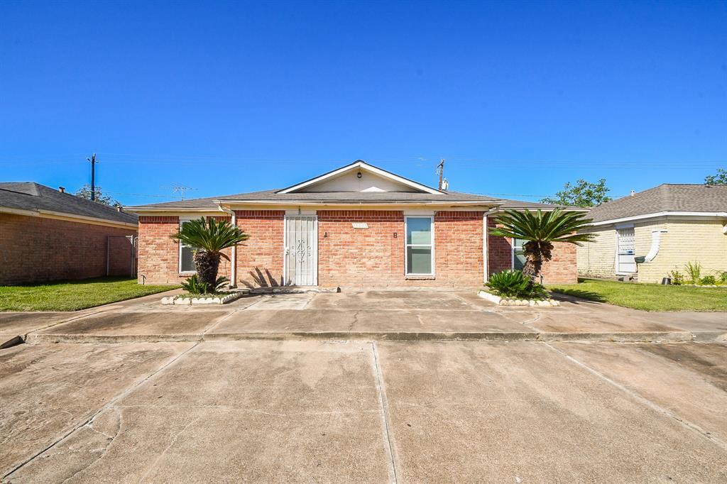 Primary Photo - 15063 Woodforest Blvd