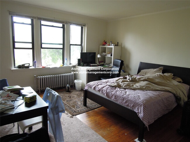 Foto del edificio - 349 Pleasant St