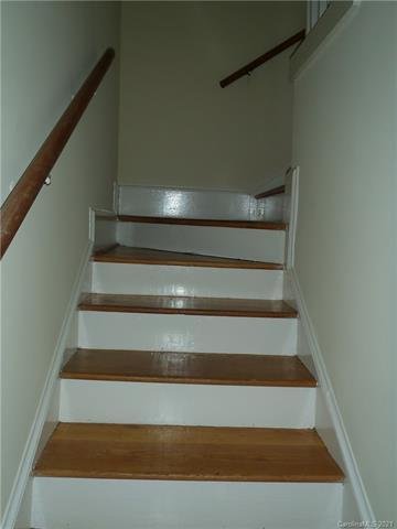 Foto del edificio - 423 N Center St