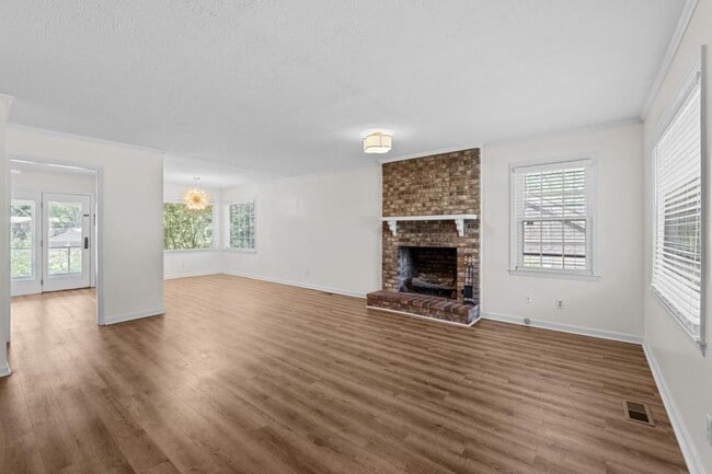 Foto del edificio - 1201 River Ridge Dr