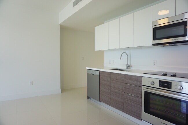 Foto del edificio - 1010 SW 2nd Ave