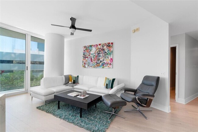 Foto del edificio - 175 1st St S