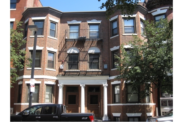 Foto del edificio - Apartments on Gainsborough St