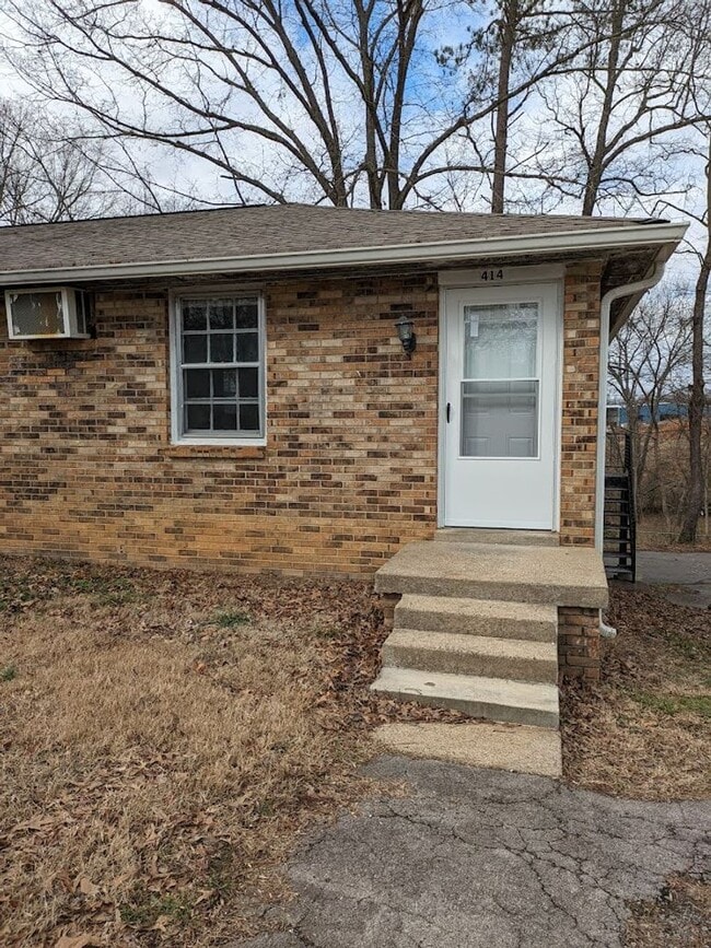 Building Photo - Martha Lane-414