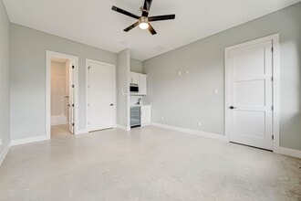 Building Photo - 3503 Anita St