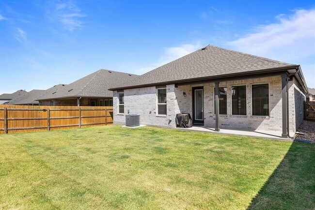 Foto del edificio - 2132 Magnolia Hl Dr