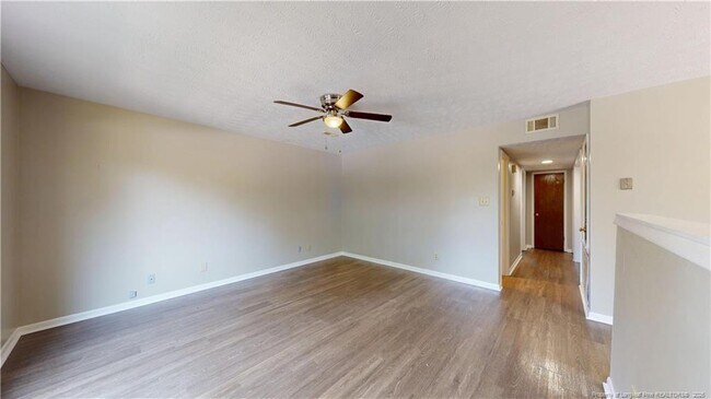 Foto del edificio - 707 Hedgelawn Way