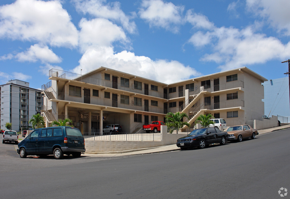 Building Photo - 94-104 Pupupuhi St