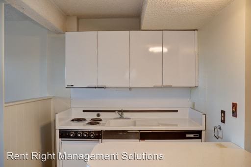 Building Photo - 810 Eastwood Dr