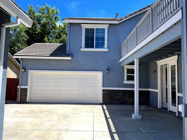 Foto del edificio - 456 Meadow Creek Dr