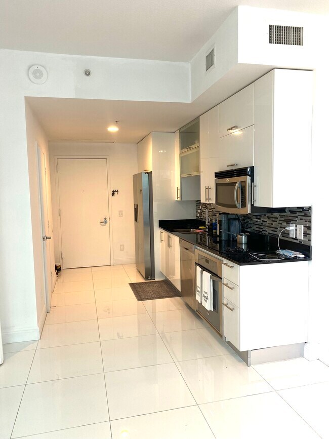 Foto del edificio - 60 SW 13th St