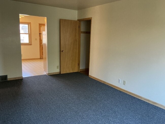 Building Photo - 4446 N 84th St