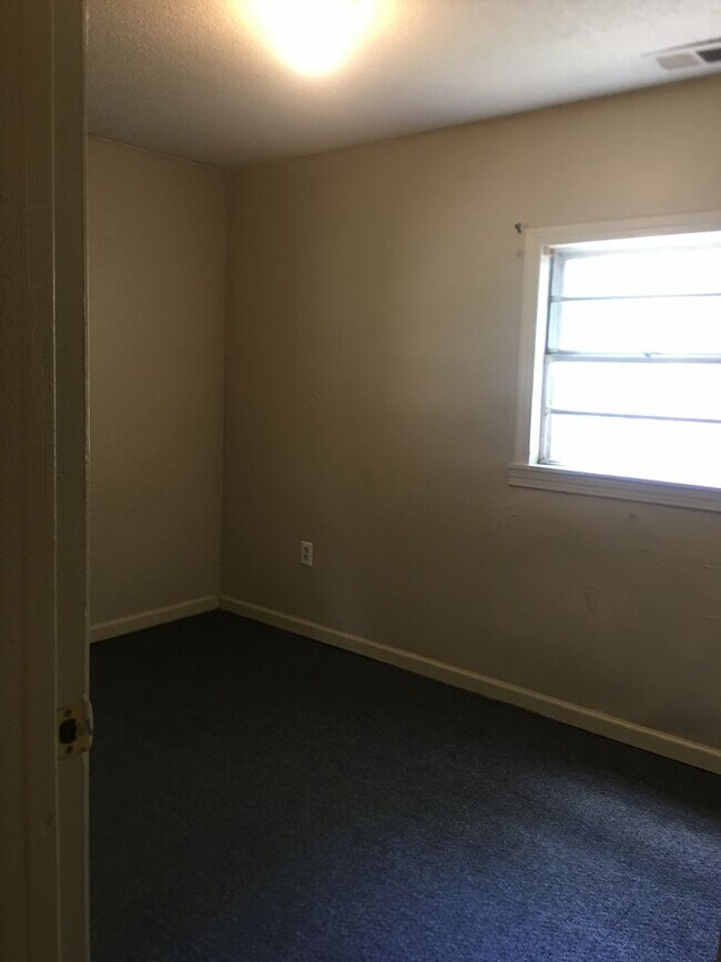 Foto del edificio - Nice 2 Bdrm 1 Bath