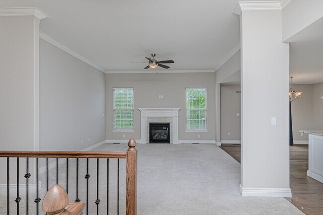 Foto del edificio - 5200 Shoal Creek Ct