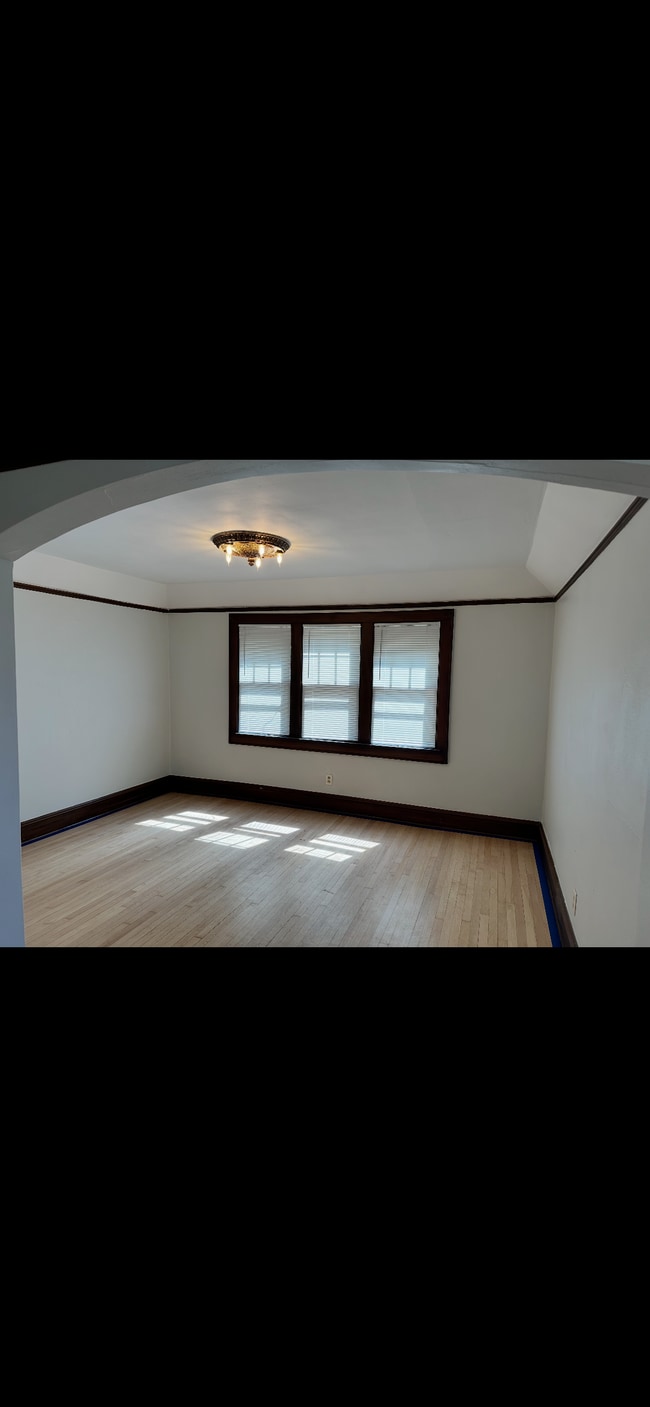 Building Photo - 5908 W Lapham St