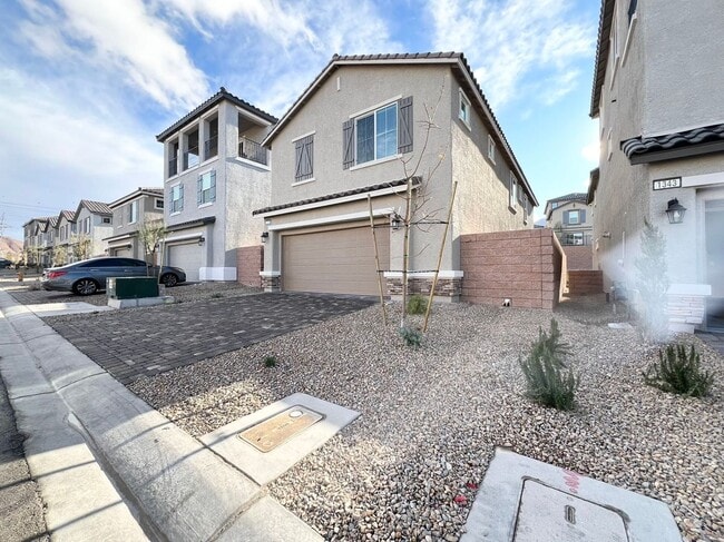 Building Photo - 1347 Graphite Ave