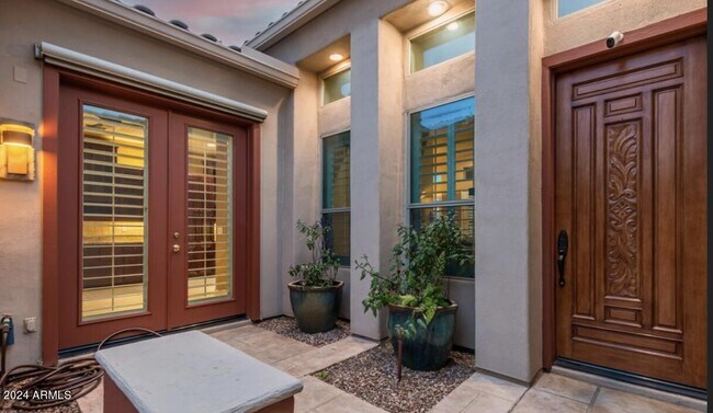 Foto del edificio - 1223 E Moss St