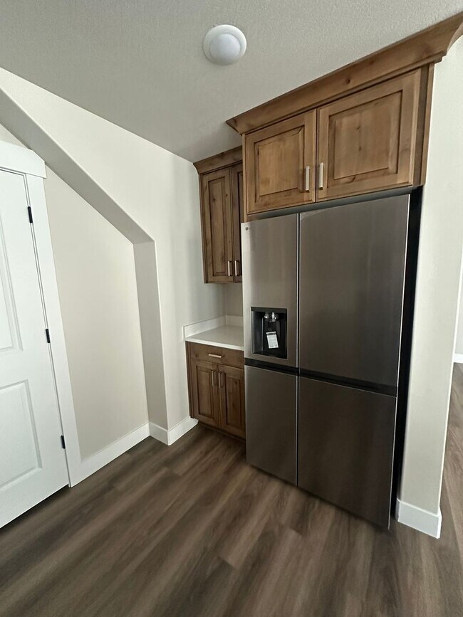 Foto del edificio - 3143 E Thorley Dr