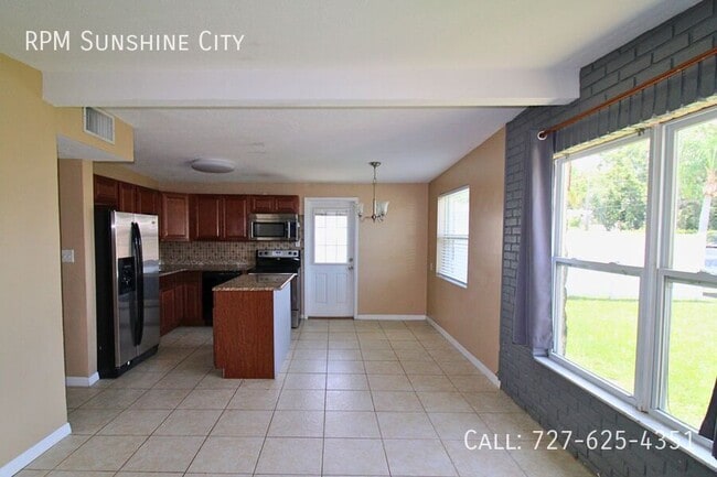 Building Photo - 8233 Portulaca Ave