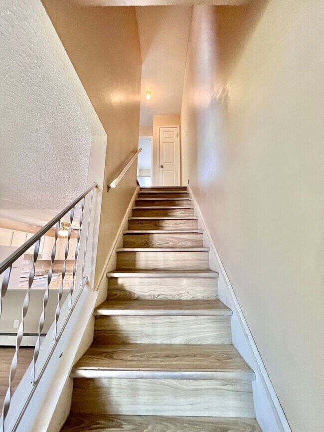 Foto del edificio - Beautiful 2 Bedroom Town Home!