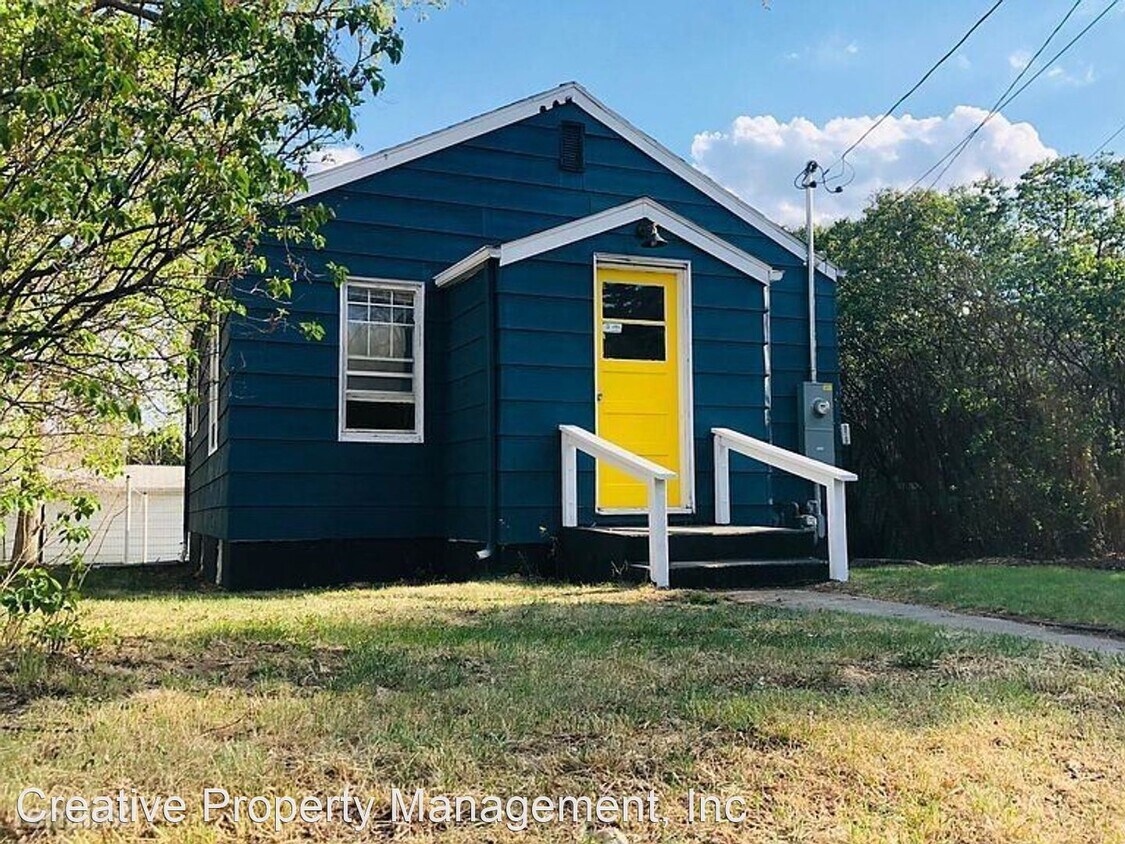 Primary Photo - 2 br, 1 bath House - 833 11th Ave NW