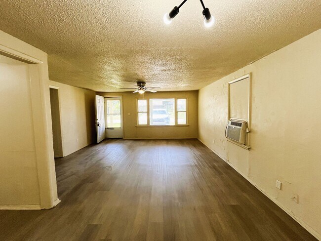 Foto del edificio - 1033 SW 63rd St