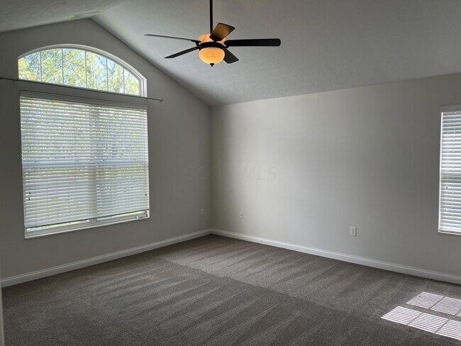 Foto del edificio - 6284 Hudson Reserve Way
