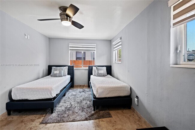 Foto del edificio - 37 NW 47th Terrace