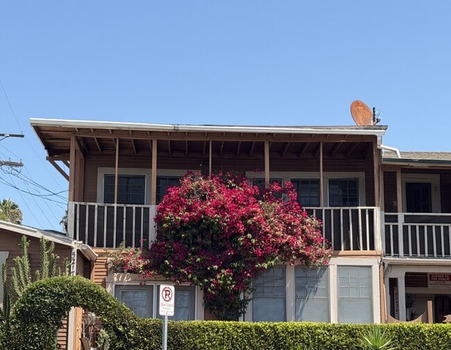 Building Photo - 5213 Fountain Ave