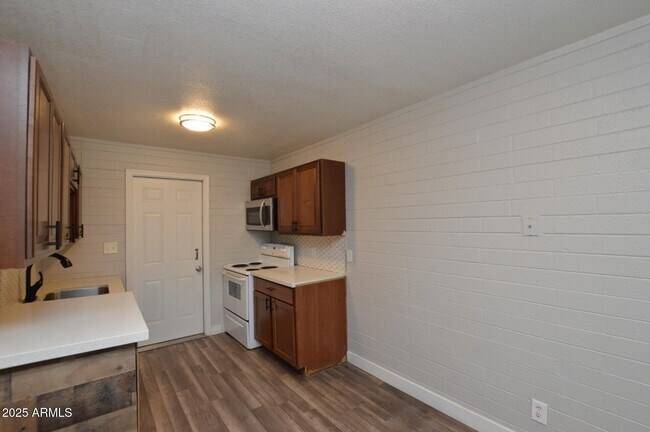 Foto del edificio - 6044 N 21st Ave