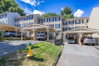 Building Photo - 45 Rising Trail Dr