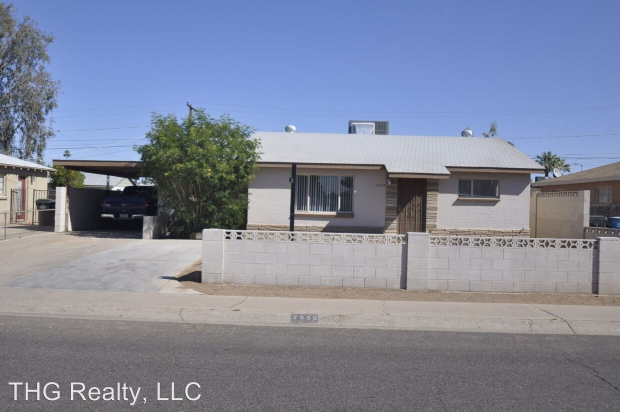 Foto principal - 3 br, 1.5 bath House - 2938 W. Butler Dr.