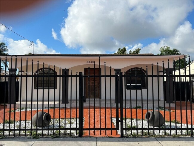 Foto del edificio - 3440 NW 18th St