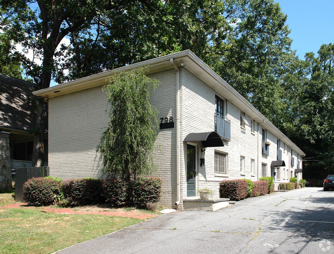 Primary Photo - 798 Saint Charles Ave NE