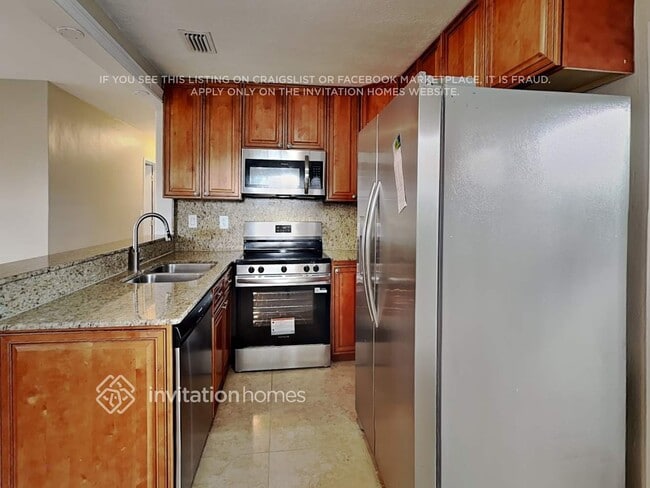 Foto del edificio - 1410 N 70th Terrace
