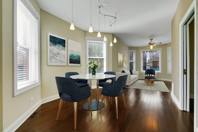 Foto del edificio - 2732 W Belmont Ave