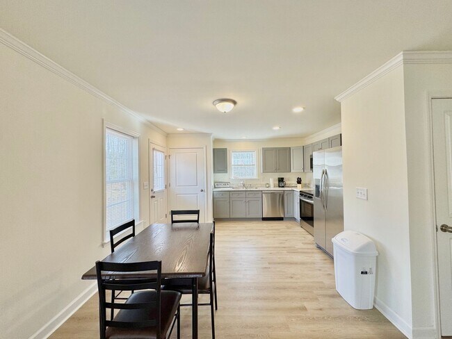 Building Photo - The Home You’ve Been Searching For!