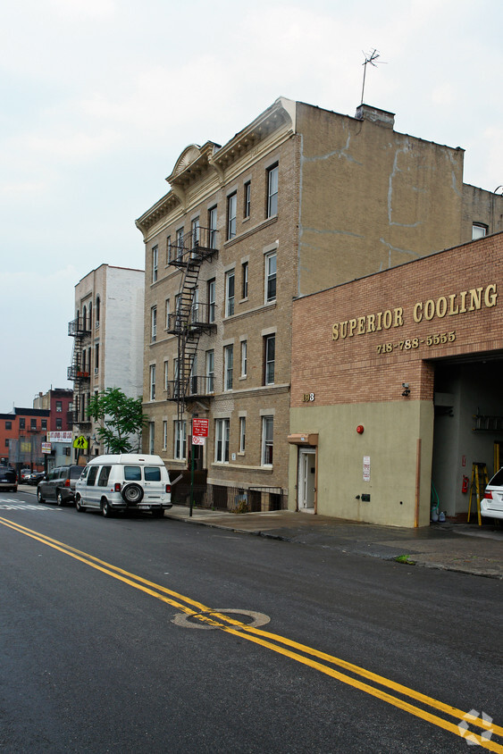 Building Photo - 189 20th St