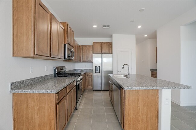 Foto del edificio - Brand New 3 Bedroom 2 Bath Home in South Ranch