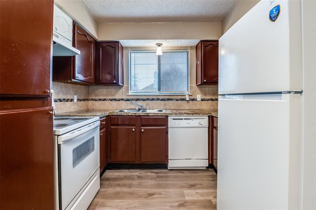 Foto del edificio - 2922 Pepperidge Dr E