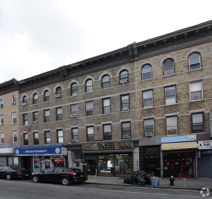 Building Photo - 51 5th Ave