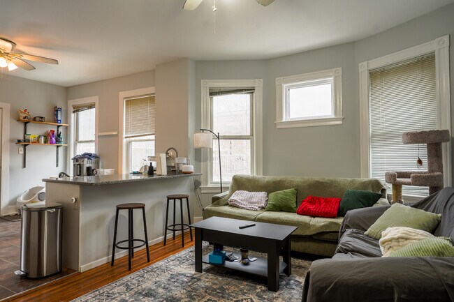 Foto del edificio - 108 Hillside St