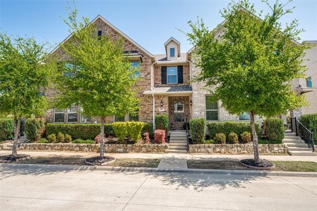 Building Photo - 4917 Barcelona Ave