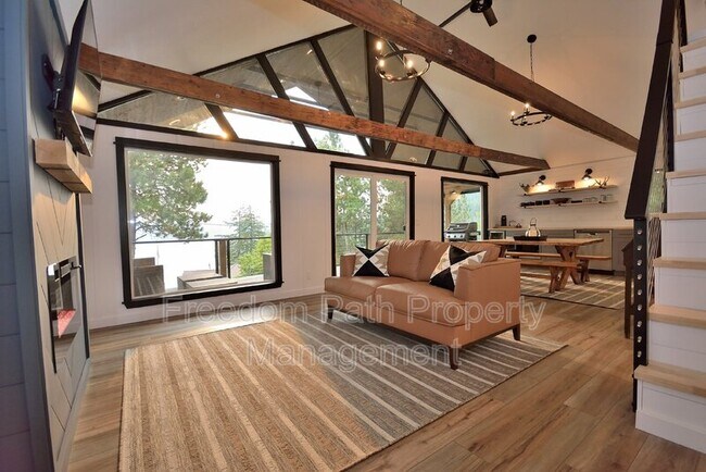 Foto del edificio - 21252 S Cave Bay Rd