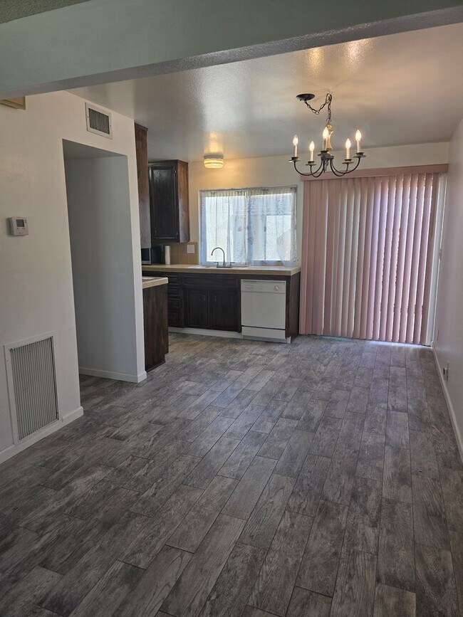 Foto del edificio - Cozy 2 bed 2 bath