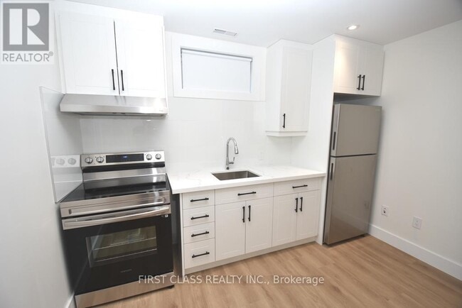 Building Photo - 51-51 Craydon Ave