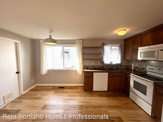 Foto del edificio - 3 br, 1 bath House - 6829 SE Cora Street